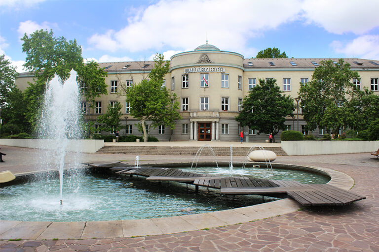 University of Dunaujvaros Campus 768x512